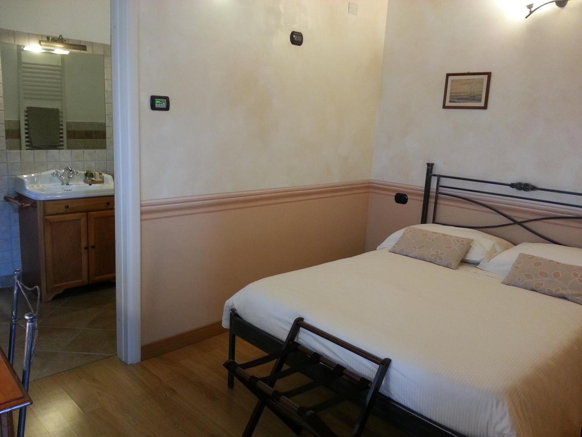 La Locanda Di San Biagio Bolzaneto Pokoj fotografie